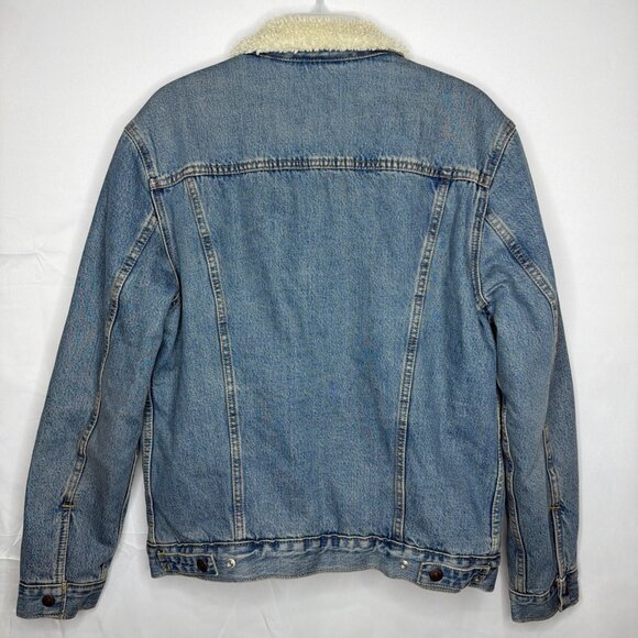 Levis Sherpa Lined Denim Trucker Jacket Size M Blue Cotton Polyester Blend - Picture 2 of 13